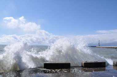 port fırtınada