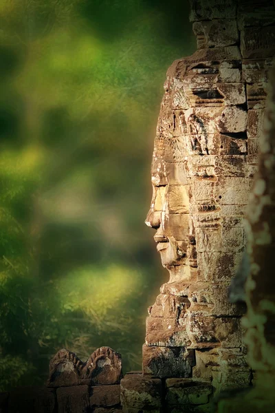 Smiling faces in the Temple of Bayon — Stock Photo, Image