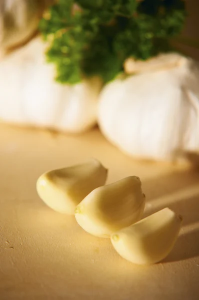 stock image Garlic vegetable on cutting board