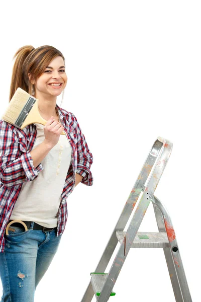 Schattig vrouwelijke schilder klaar om te schilderen. — Stockfoto