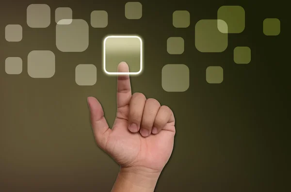 Hand auf Knopfdruck an einer Touchscreen-Oberfläche — Stockfoto