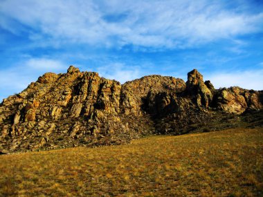 Şirin taş ridge yarı çöl (Tuva)