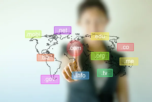 Geschäftsfrau Hand auf Domain-Namen-Symbol berühren Stockbild