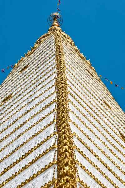 Stupa im Bodhgaya-Stil in Thailand — Stockfoto