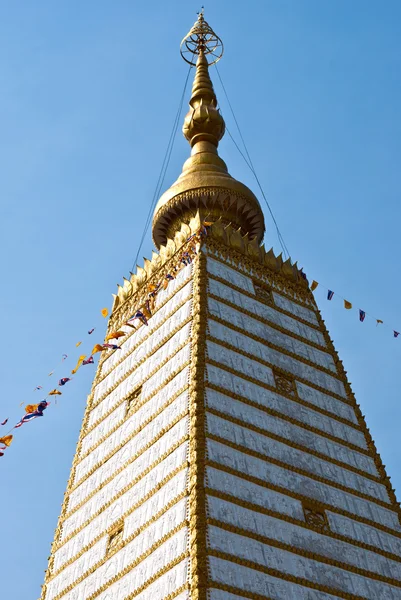 Estupa de estilo Bodhgaya na Tailândia — Fotografia de Stock
