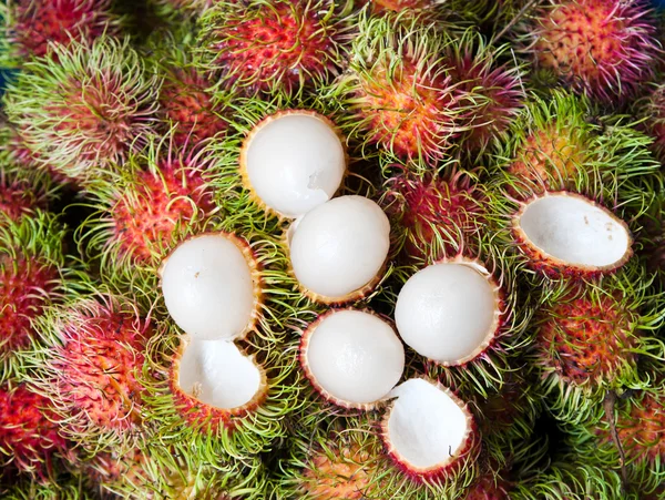 Тропические фрукты, Rambutan — стоковое фото