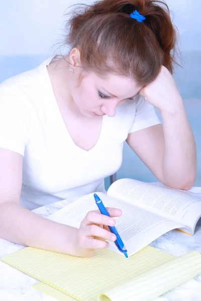 Portrait of serious young asian woman studying — Stock Photo, Image