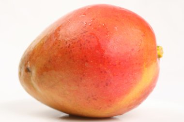 Beyaz olgun mango