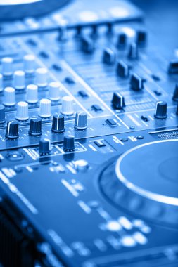 DJ's equipment clipart