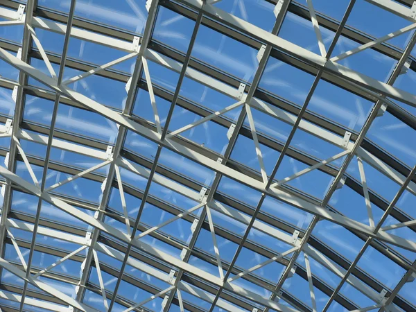 Atrium v moderní obchodní centrum — Stock fotografie