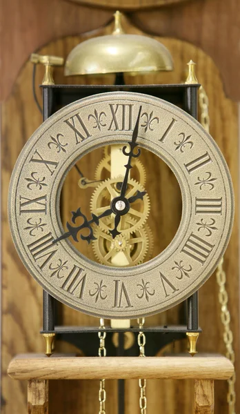 Close up de relógio antigo rosto (foco suave ) — Fotografia de Stock