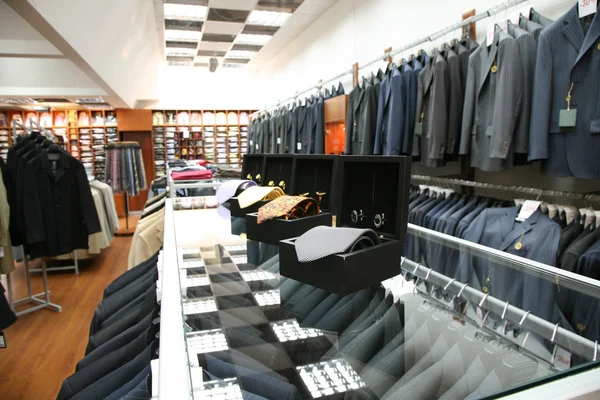 Mężczyzna sklep odzieżowy — Zdjęcie stockowe