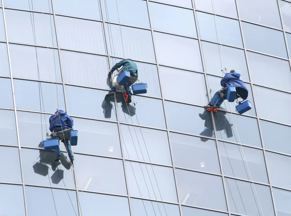 Workers on office building — Stock Photo, Image