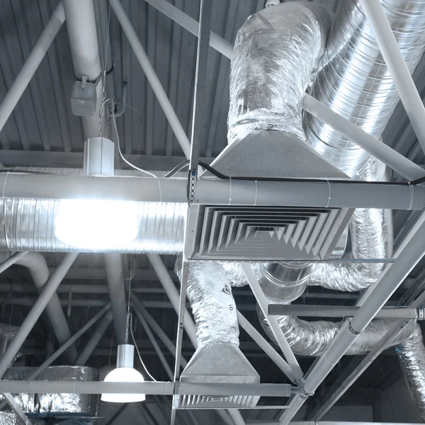 Вентиляционные трубы кондиционирования воздуха — стоковое фото