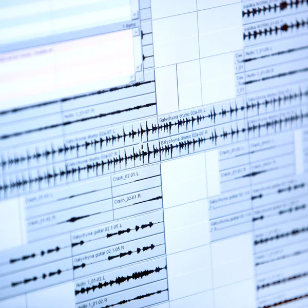 Музыкальный график на жидкокристаллическом дисплее (мягкий фокус ) — стоковое фото