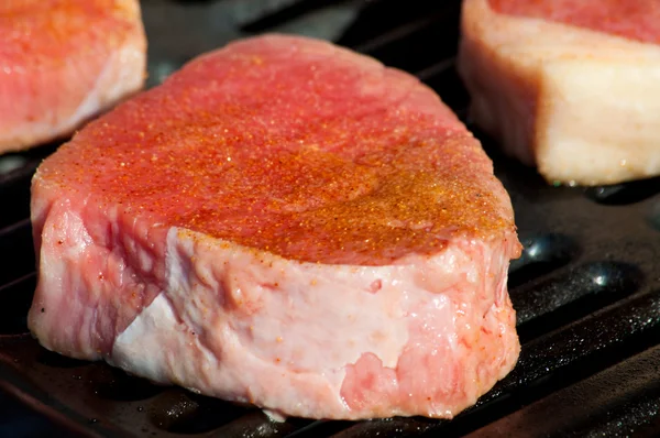 Steak na grilu — Stock fotografie