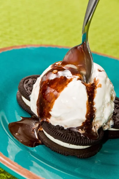Ice Cream with Cookies — Stock Photo, Image