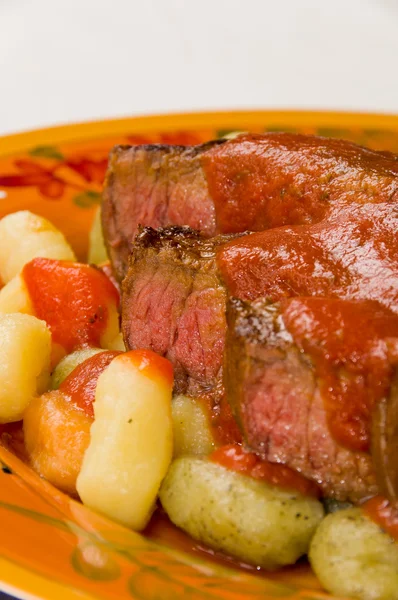 Steak galuskával — Stock Fotó