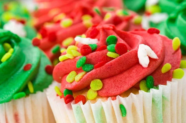 Kırmızı ve yeşil Top kek — Stok fotoğraf