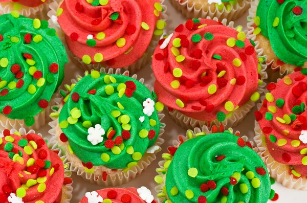 赤と緑のカップケーキ — ストック写真