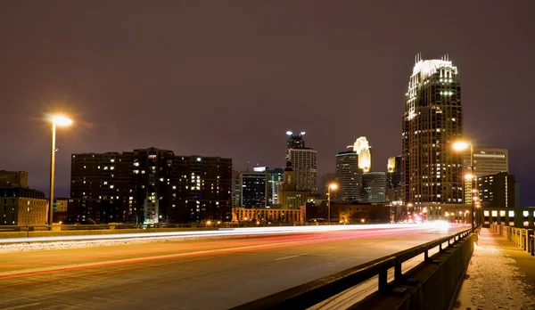 Minneapolis Minnesota la nuit — Photo