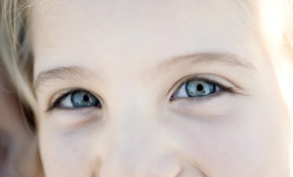 लहान मुलगी डोळे — स्टॉक फोटो, इमेज