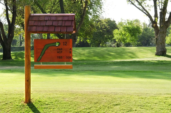 Sign on the golf course — Stock Photo, Image