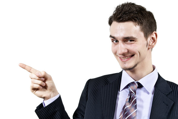 Счастливчик показывает пальцем
