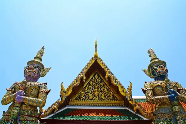 Gigante a Wat Phra Kaew, Bangkok . — Foto Stock