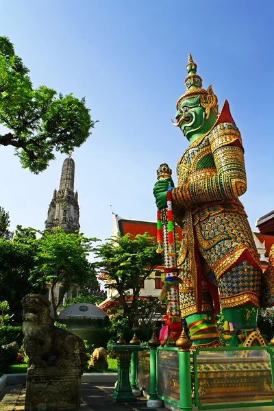 Demónio em Wat Arun . — Fotografia de Stock