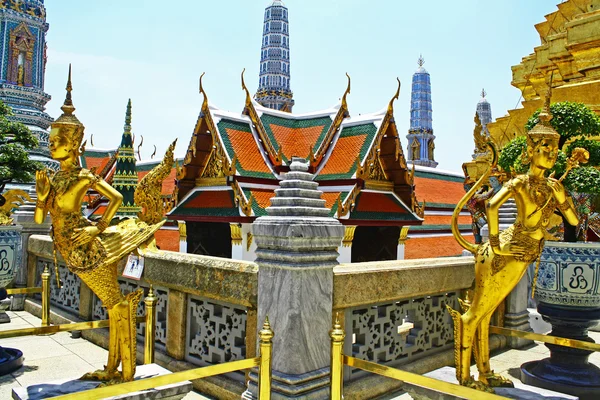 Anjos em Wat Phra Kaeo, Bancoc — Fotografia de Stock