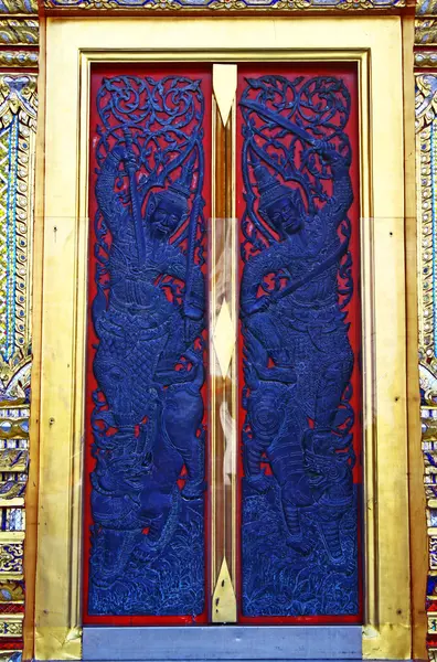 Arte tailandés en la puerta . — Foto de Stock