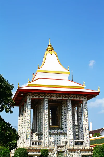 Ват Арун Мон Доп Табат в Ват Арун Раджварарам , — стоковое фото