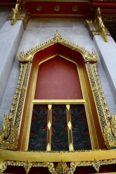 Arte tailandés en ventana . —  Fotos de Stock