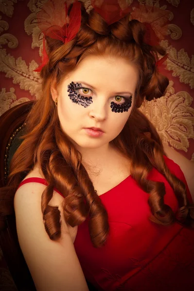 빨간 머리 곱슬 머리 소녀 — 스톡 사진