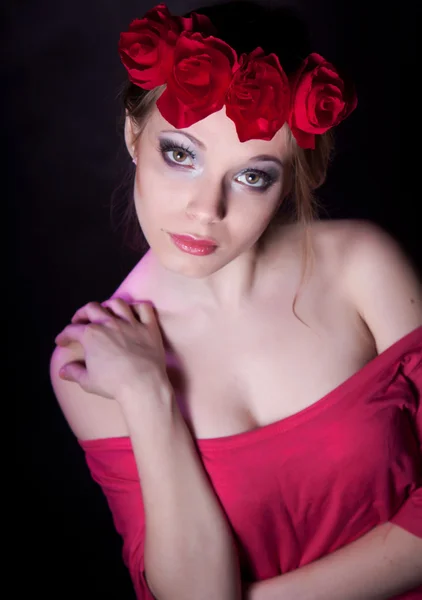 Dziewczyna w różowym z różami — Zdjęcie stockowe