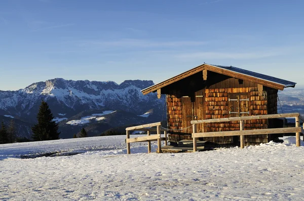 Cabaña alpina —  Fotos de Stock