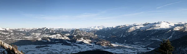 Paysage hivernal sur la route panoramique de Rossfeld . — Photo