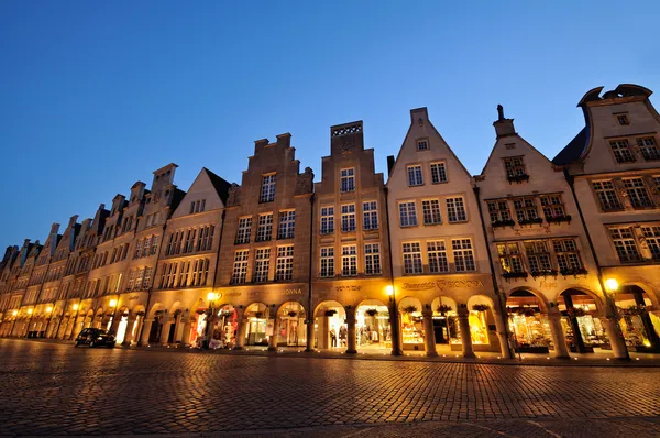 Noční záběr na prinzipalmarkt náměstí v Münster — Stock fotografie