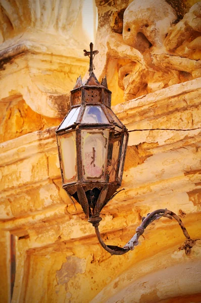 Old street light in Mdina — Stock Photo, Image