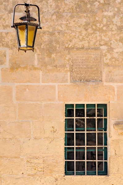 Pencere ve Duvar lambası — Stok fotoğraf