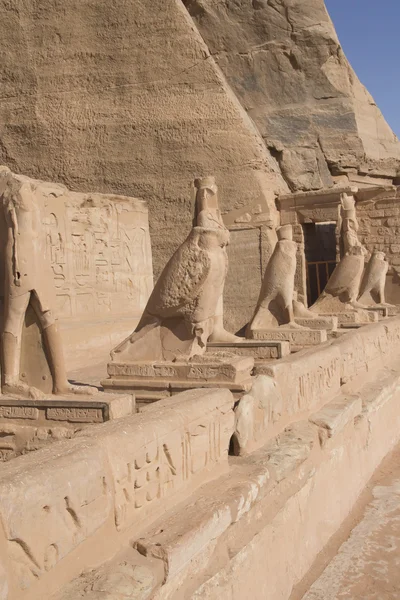 Esculturas em Abu Simbel Temple (Egito ) — Fotografia de Stock