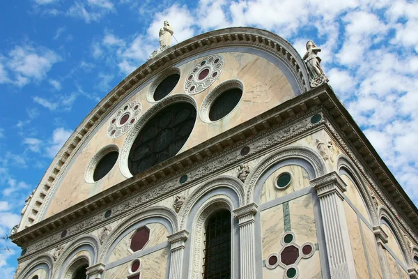 Kerk van Santa Maria dei Miracoli in Venetië (Italië) — Stockfoto