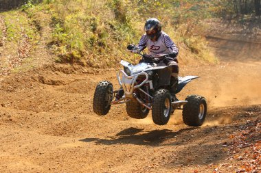 Quad motosiklet binici atlar