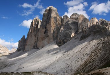 Dolomiti-Tre Cime di Lavaredo clipart