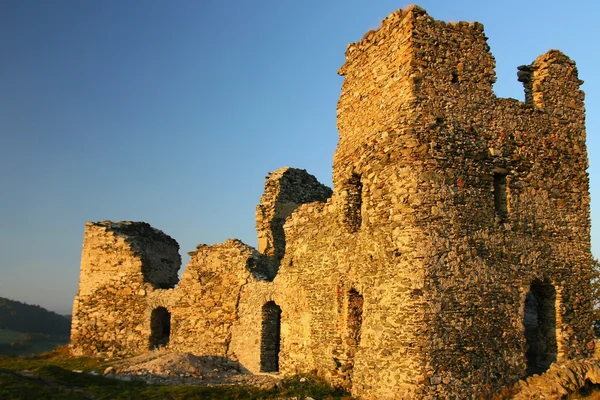 Starożytne ruiny w Czechach (w Europie) — Zdjęcie stockowe
