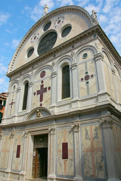 Kyrkan av Santa Maria dei Miracoli i Venedig (Italien) — Stockfoto