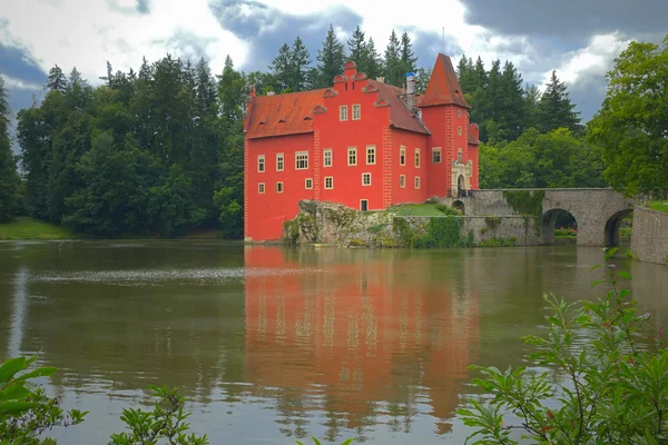 Червоний Chateau імені Cervena Lhota (Чехія) — стокове фото