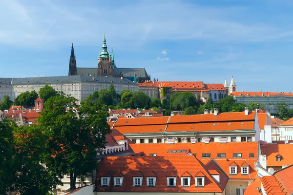 Praga. St. vitus katedry i Praskiego zamku — Zdjęcie stockowe