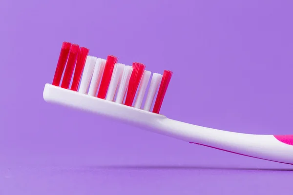 粉红色的牙刷 — 图库照片